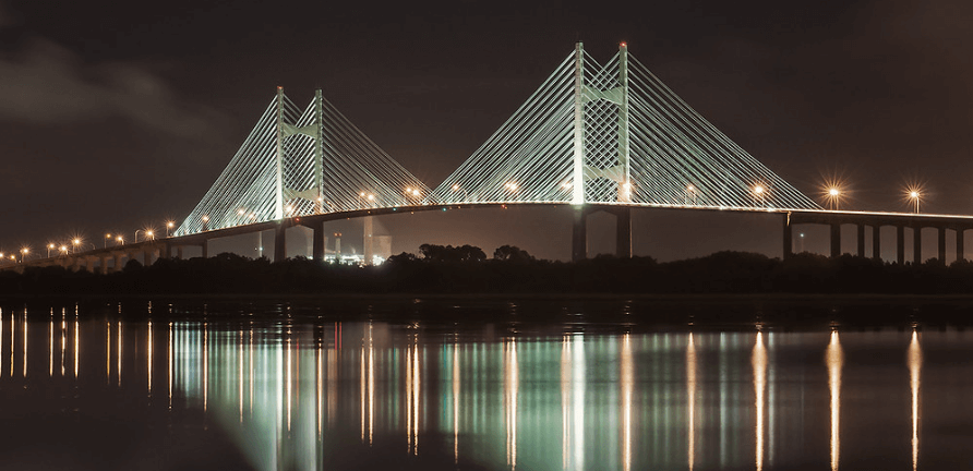 Dames Point Bridge at night / Flickr / kcharnick
Link: https://flic.kr/p/dia8aQ