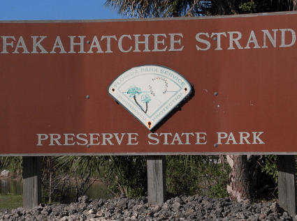 Entrance sign of the Fakahatchee Strand Preserve State Park / Flickr / Douglass Allen
Link: https://live.staticflickr.com/7332/12866917304_836bbf60ff_m.jpg