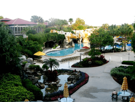 Outside pool at Hyatt Regency Grand Cypress Resort / Flickr / SekarLalitha
Link: https://flic.kr/p/6rbJYe