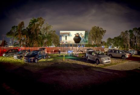 Set up of the Ruskin Family Drive-In Theatre / Flickr / Billy
Link: https://flic.kr/p/21GJTSo