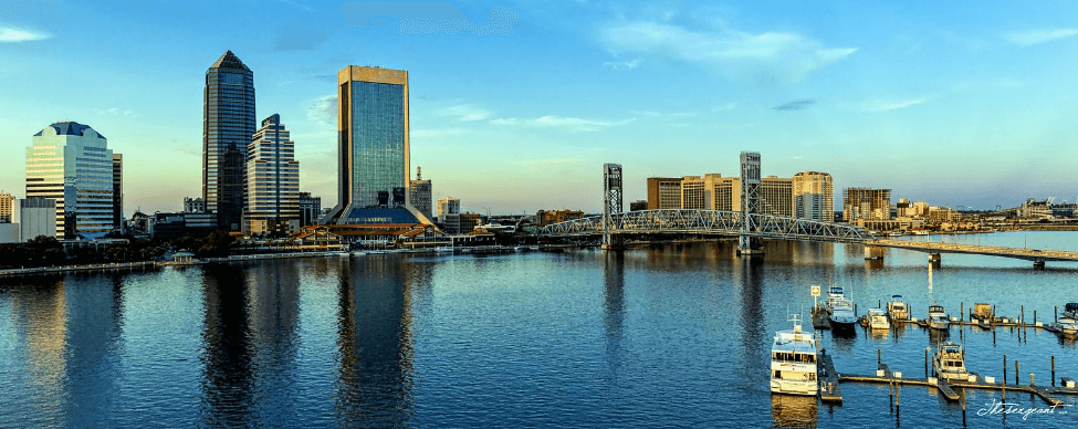 View from St. Elmo W. Acosta Bridge / Flickr / Aglez the city guy
Link: https://flic.kr/p/LpUG2m