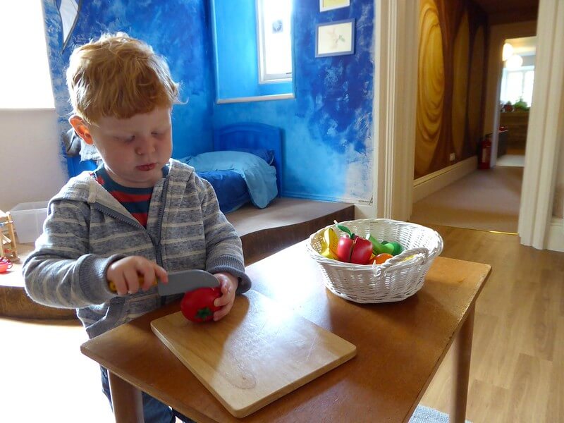 A budding chef cooking / Flickr / Andrew Bowden https://flic.kr/p/xDaXTb
