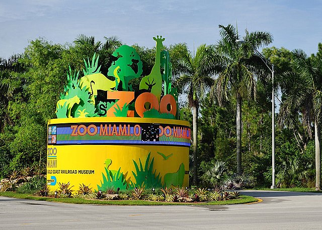 Entrance of Zoo Miami / Wikipedia / Alexf

Link: https://en.wikipedia.org/wiki/Zoo_Miami#/media/File:ZooMiamiAugust2010.jpg