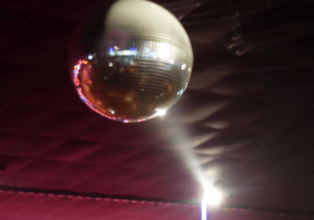 Illuminated disco ball of Galaxy Skateway / Flickr / Bob B. Brown
Link: https://flic.kr/p/65Ni2z