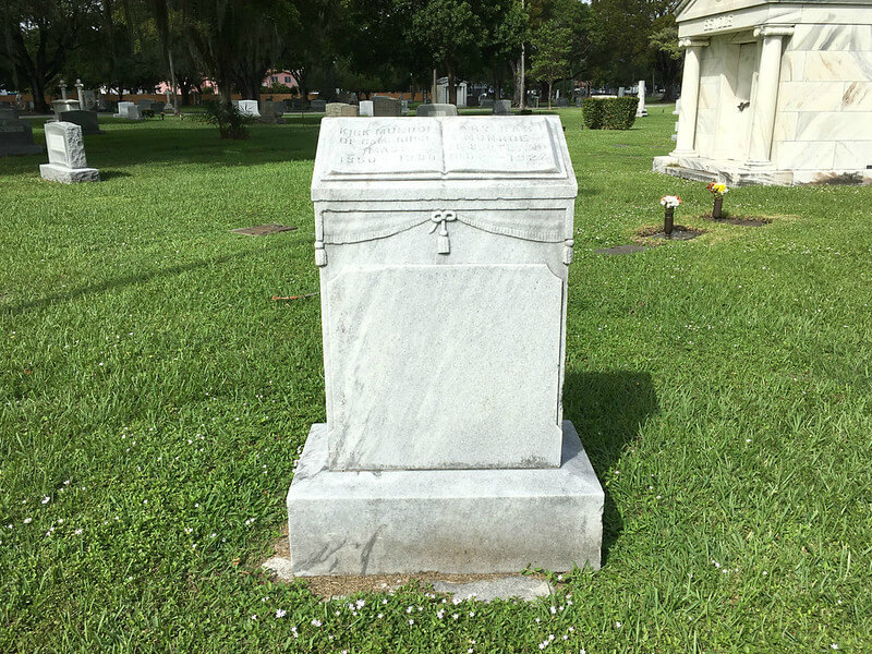 Kirk Munroe’s grave / Flickr / Phillip Pessar https://flic.kr/p/AMVfEy