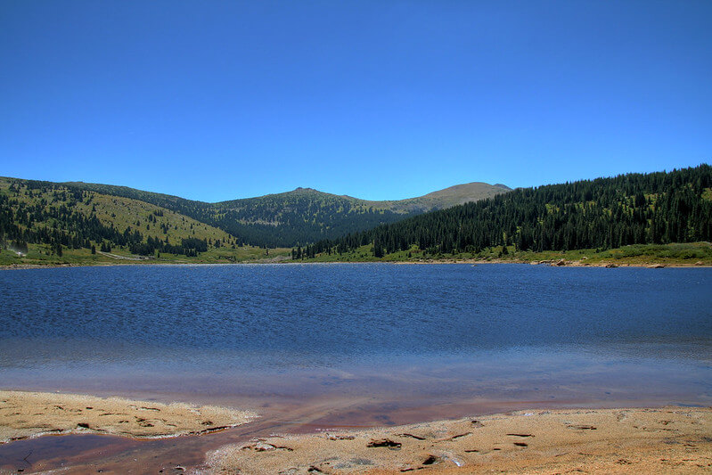 View of Lake Ivanhoe  / Flickr / Scott Ingram https://flic.kr/p/2YRCfm