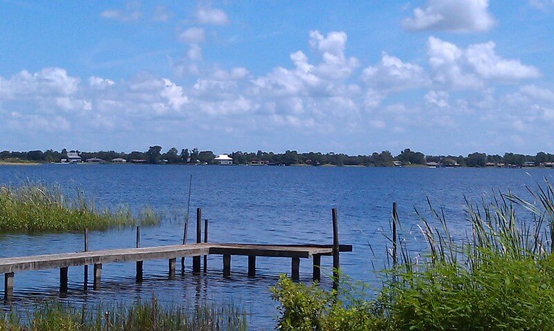 View of Lake Sebring / Flickr / Osseous https://flic.kr/p/d4JKX3
