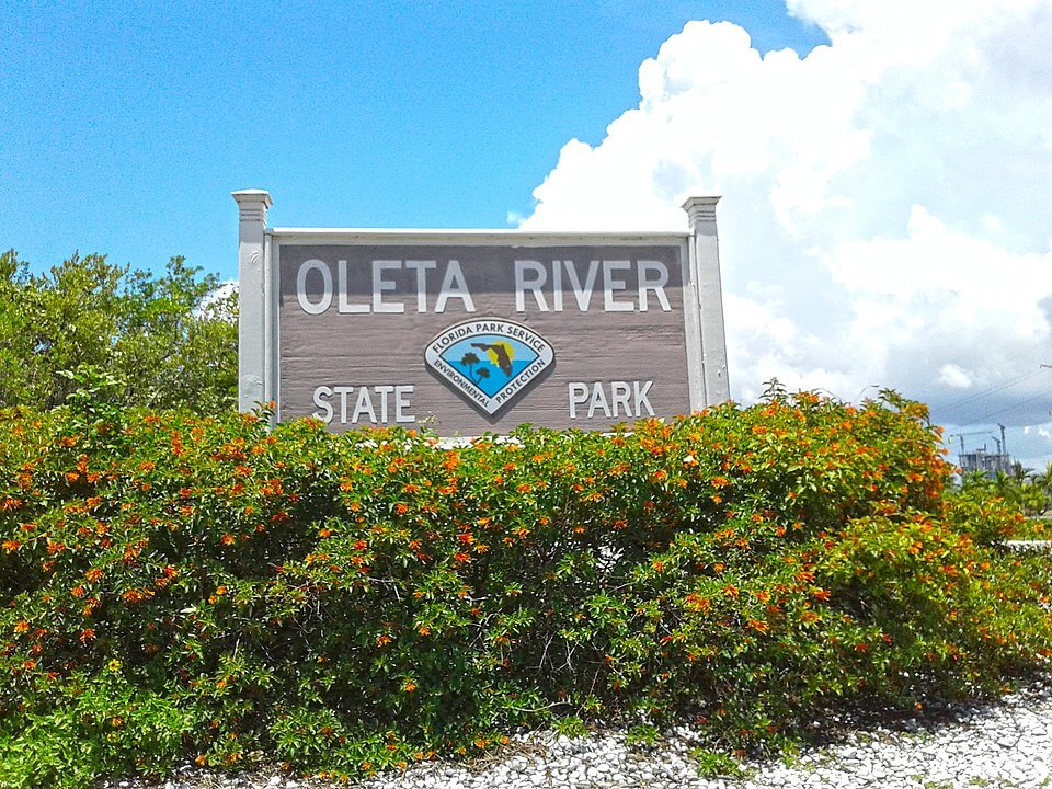 Signpost of Oleta River State Park / Wikipedia / Daniel Di Palmer https://en.wikipedia.org/wiki/File:Oleta_River_State_Park_-_Entrance_Sign.jpg