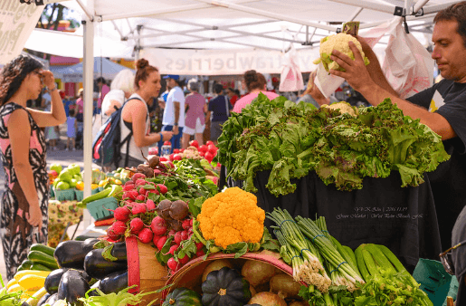 Products sold at West Palm Beach GreenMarket / Flickr / Yibing Kevin Zhu
Link: https://flic.kr/p/WgKAM3