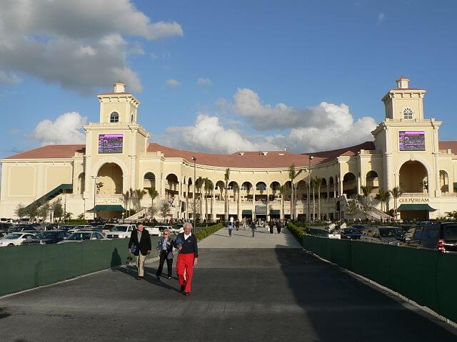 Exiting the Racetrack at Gulfstream Park / Wikipedia / Aht820
Link: https://en.wikipedia.org/wiki/Gulfstream_Park