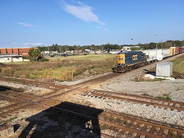 Rail Yard Crossing at Lakeland Subdivision / Wikipedia / Sanibel Sun
Link: https://en.wikipedia.org/wiki/Lakeland_Subdivision