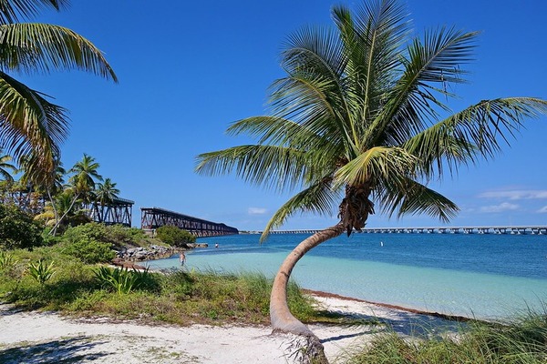 Bahia Honda State Park, Florida / Flickr / J. Philipp Krone

Link: https://flic.kr/p/25BZGvk