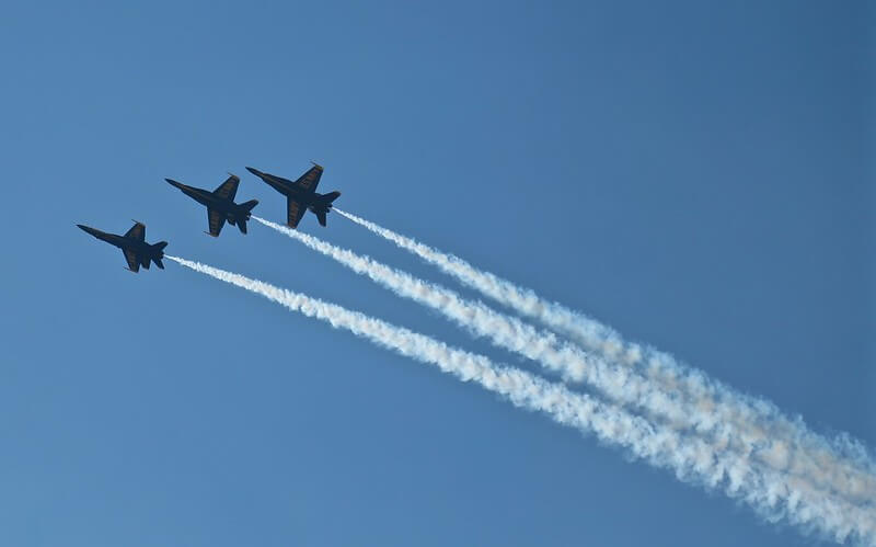 Blue Angels Air Show / Flickr / smilla4

Link: https://flic.kr/p/yqLDRP