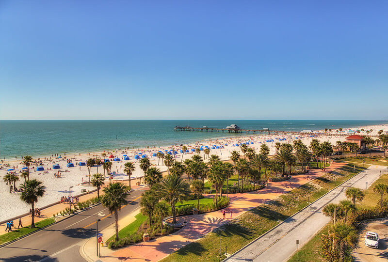 Clearwater Beach and Pier 60 with Blue Sky / Flickr / Matthew Paulson

Link: https://flic.kr/p/nrden9