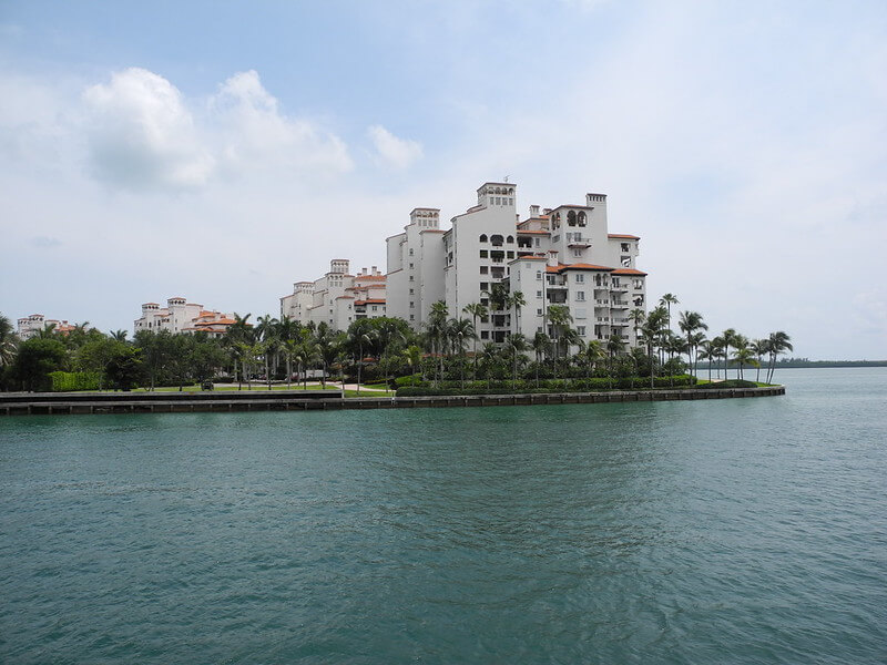 Oceanside view of Fisher Island Hotel and Resort / Flickr / Resort Jimmy Smith
Link:
https://www.flickr.com/photos/jimmysmith/5786456628/