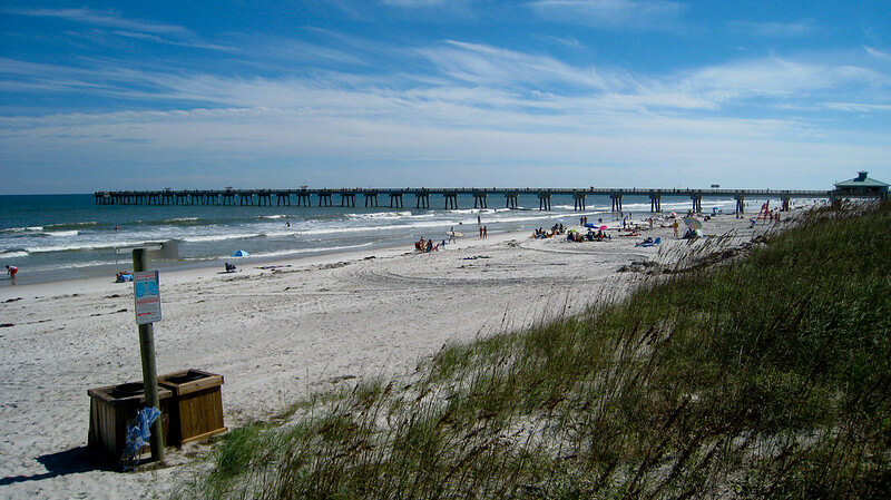 Jacksonville Beach / Flickr / Bill Couch

Link: https://flic.kr/p/3YrMGG