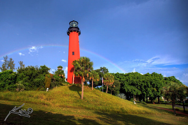 Jupiter Inlet Lighthouse & Museum / Flickr / Kim Seng

Link: https://flic.kr/p/71oZTS