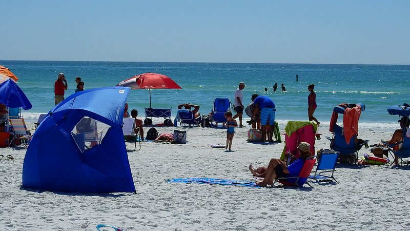 Siesta Key Beach / Flickr / Jim Mullhaupt

Link: https://flic.kr/p/Sr8682