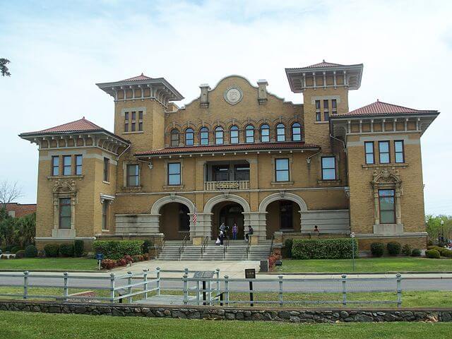 T. T. Wentworth, Jr. Florida State Museum, Historic Pensacola Village / Wikipedia / Ebyabe

Link: https://en.wikipedia.org/wiki/Pensacola_Historic_District#/media/File:Pensacola_HD_Wentworth01.jpg