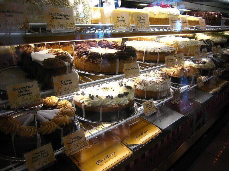 Enrich your soul with majestic The Cheesecake Factory / Flickr / Barb Watson
Link:
https://www.flickr.com/photos/dearbarbz365/3261521595/