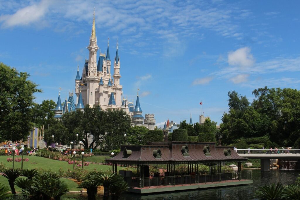 Outside view of Walt Disney World / Pixaba y/ stinne24

Link: https://pixabay.com/photos/walt-disney-world-disney-world-239144/