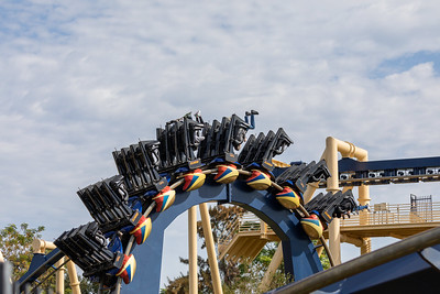 A ride at Busch Gardens Tampa, Florida / Flickr / Matthew Paulson
Link: https://flic.kr/p/2mNnkMs 
