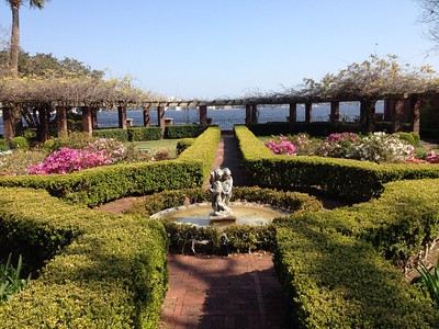 Garden at Cummer Museum of Art & Gardens / Flickr / Liz
Link: https://flic.kr/p/e2bkSu
