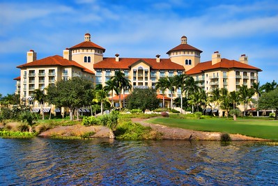 Exterior view of The Ritz-Carlton, Naples / Flickr / Jim Nix
Link: https://flic.kr/p/aCyKd7 
