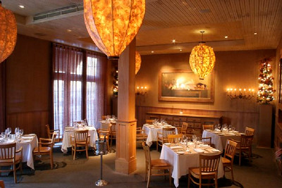 Interior view of Jackson’s Steakhouse / Flickr / Great Southern Restaurant
Link: https://flic.kr/p/dwSx2h 
