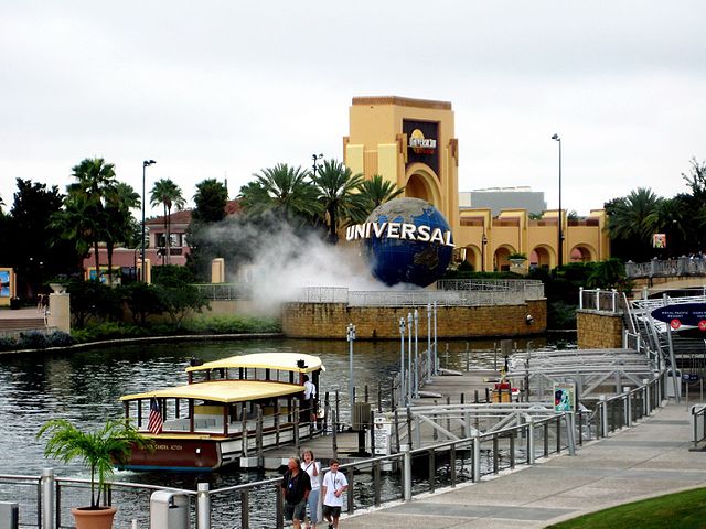 Universal Island of Adventure / Wikimedia Commons / Bob Lindsell
Link: https://commons.wikimedia.org/wiki/File:Universal_Islands_of_Adventure,_Orlando_-_panoramio_(6).jpg 
